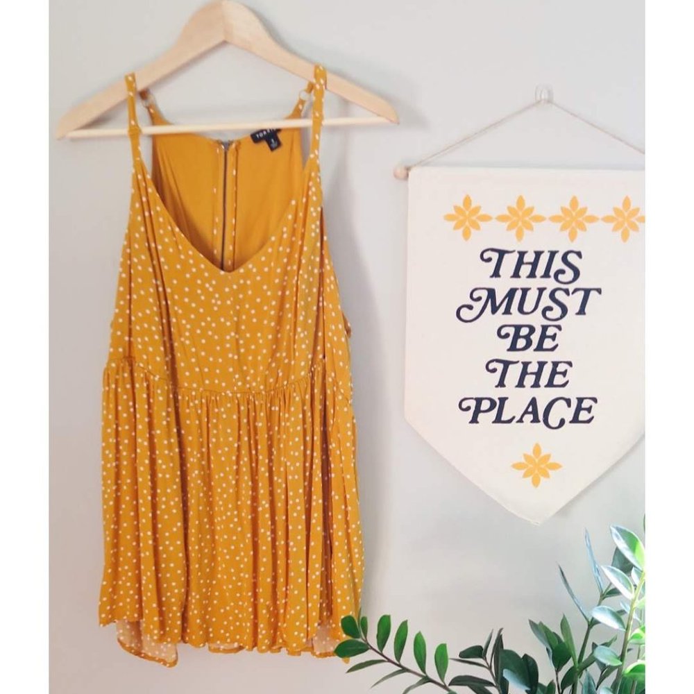 Torrid Yellow Dot Stretch Challis Peplum Cami